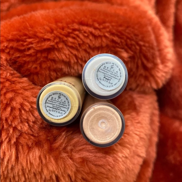 Becca highlighter bundle - Picture 3 of 5